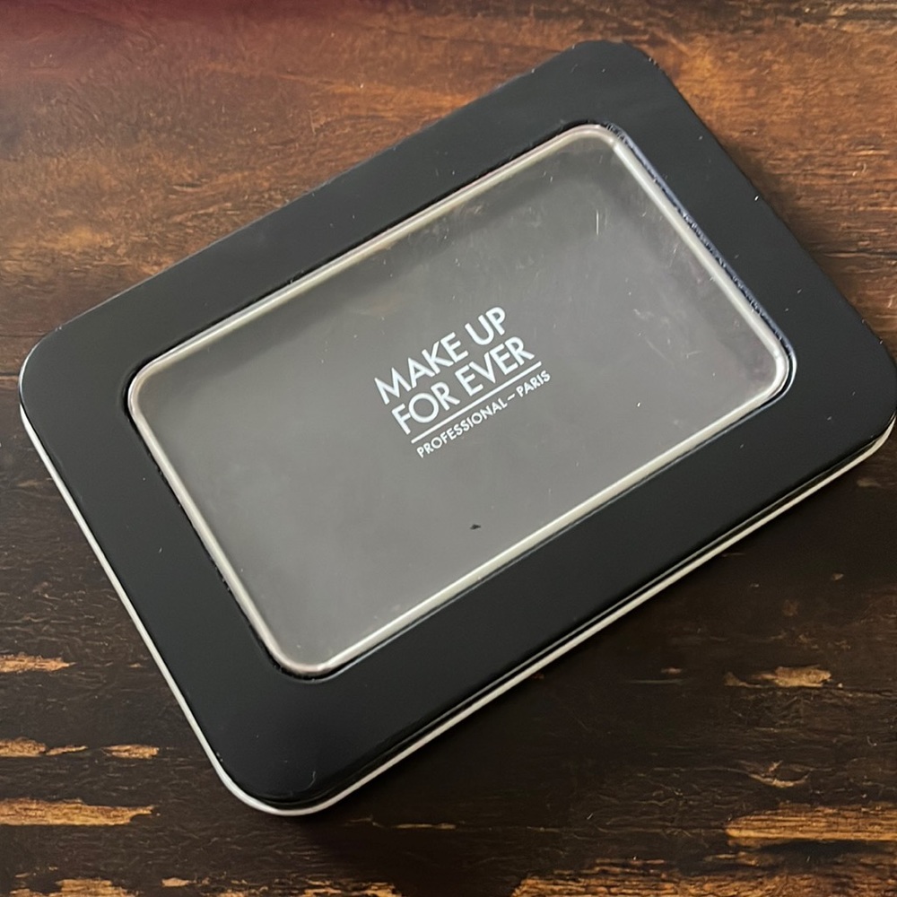 Makeup Forever Refillable Magnetic Palette